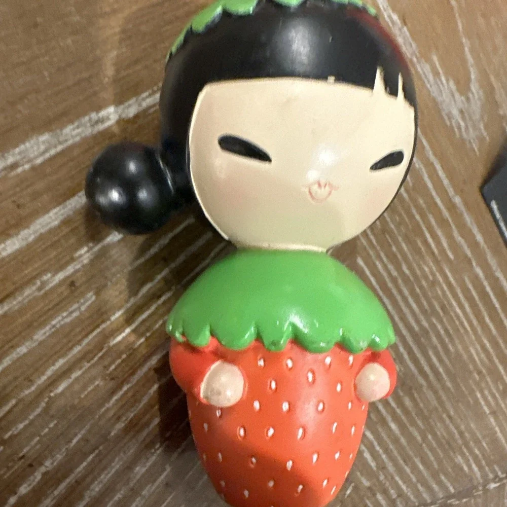 Momiji Strawberry Girl Hand Painted Resin Kokeshi‎ Message Doll Figurine
